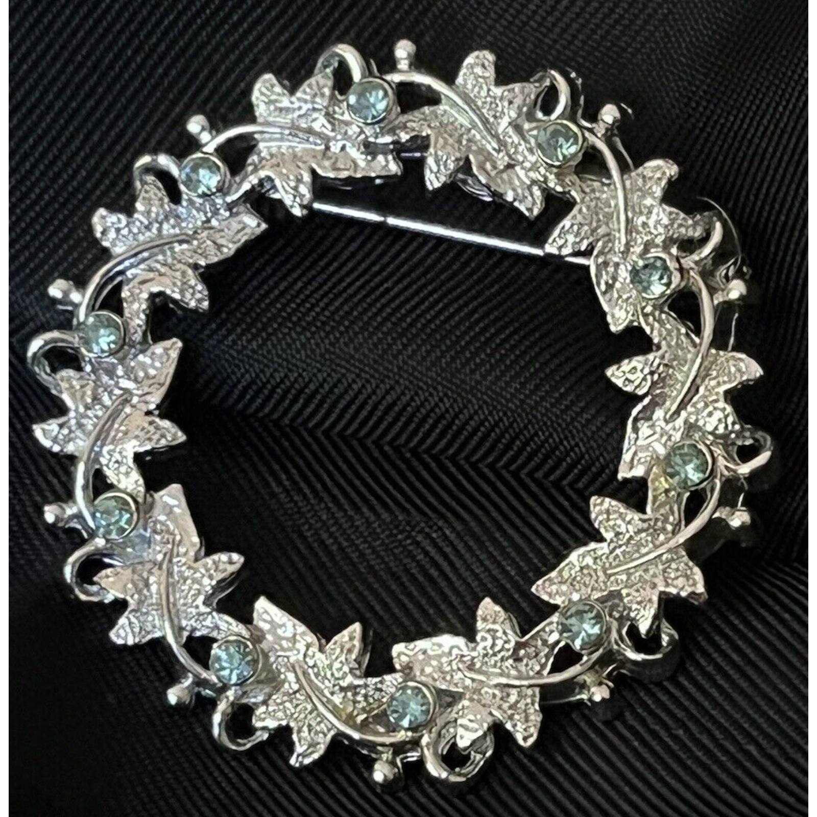 Vintage Gerry's Leaves Wreath Brooch Pin Silver Tone With Blue Rhinestones 1.5